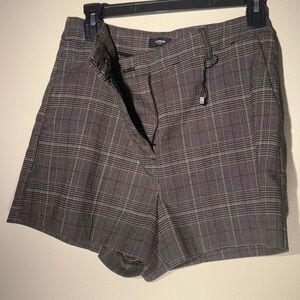 EXPRESS- Plaid Gray Shorts-8
